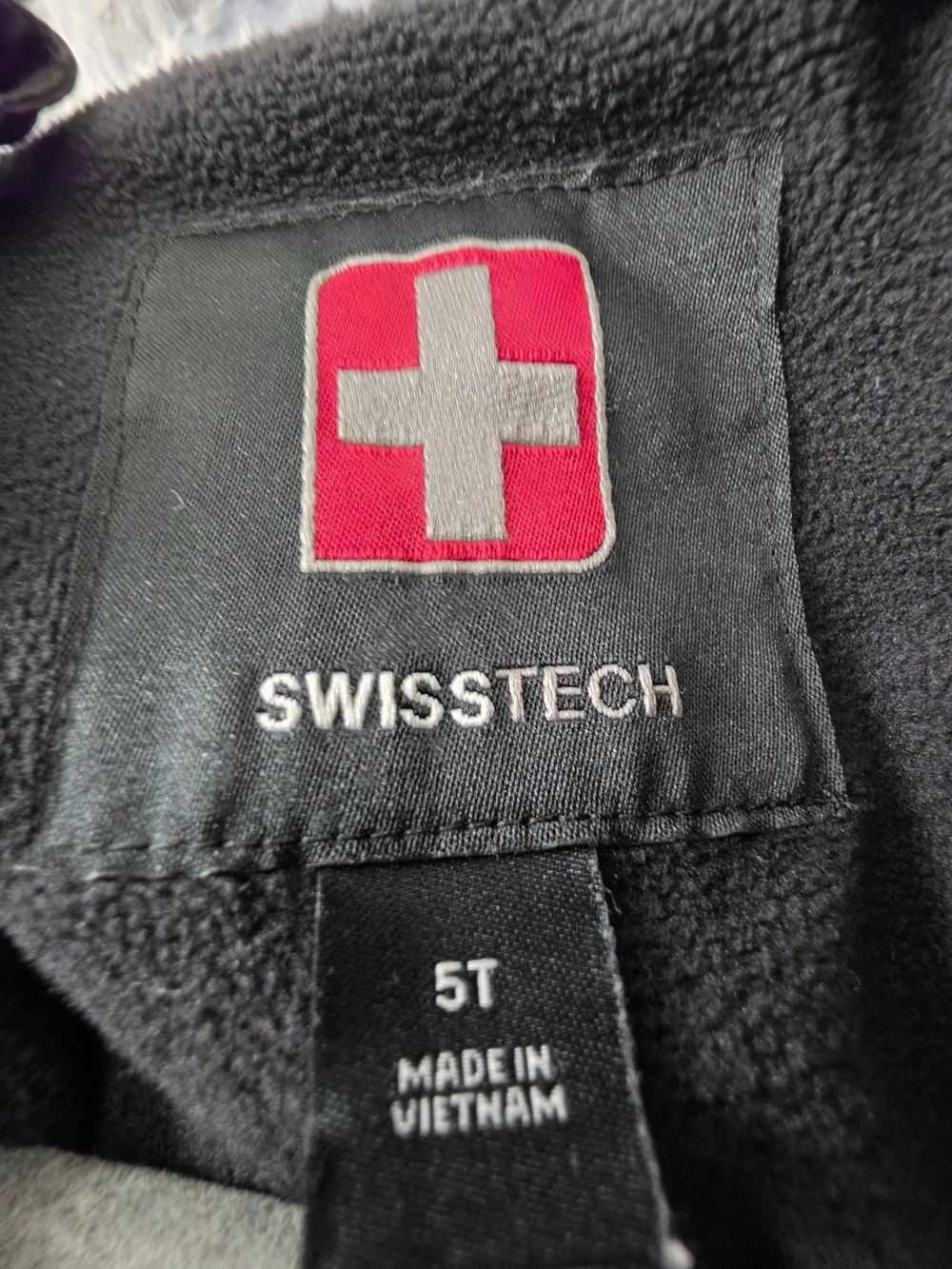 730 Swiss Tech Toddler Heavyweight Hooded Puffer Jacket - Black, Size 5T - Picture 3 of 4
